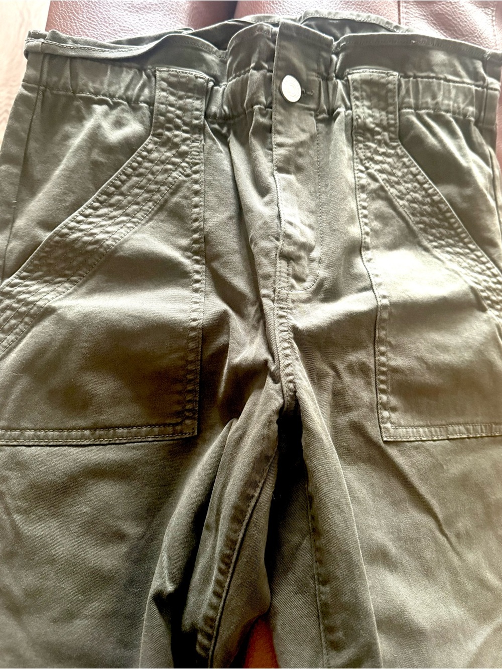 Frame Women’s Olive Cargo Pants, paper bag style waist, cinched zipper bottom